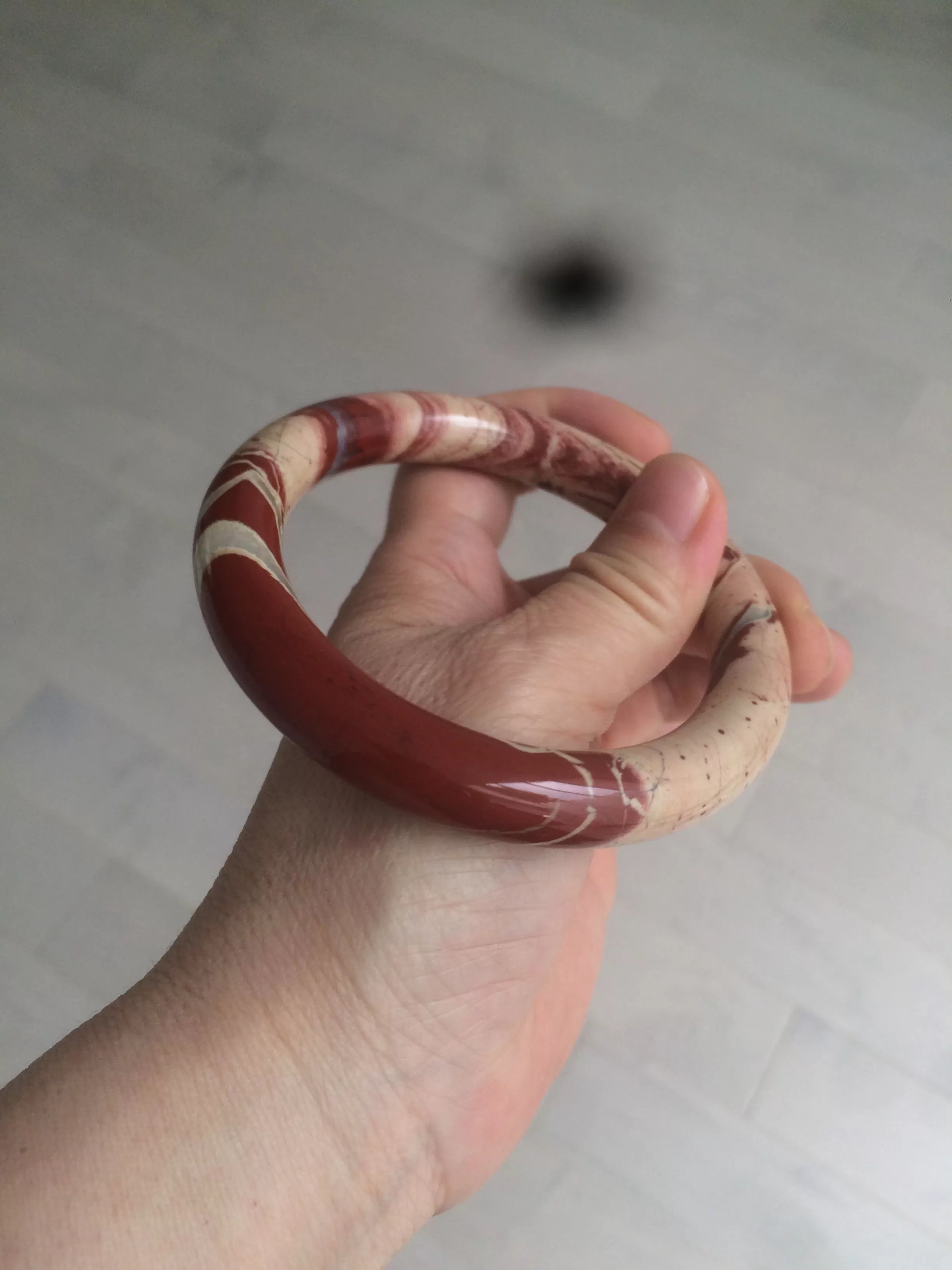 61mm 100% natural red/pink/ round cut red jasper stone bangle CB73