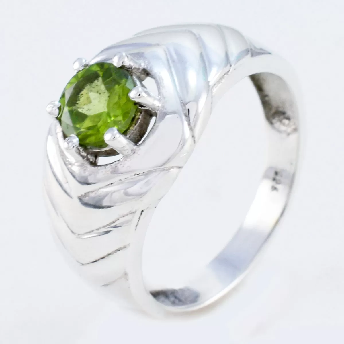 Chocolate-Box Gem Peridot 925 Sterling Silver Ring Engagement Gift